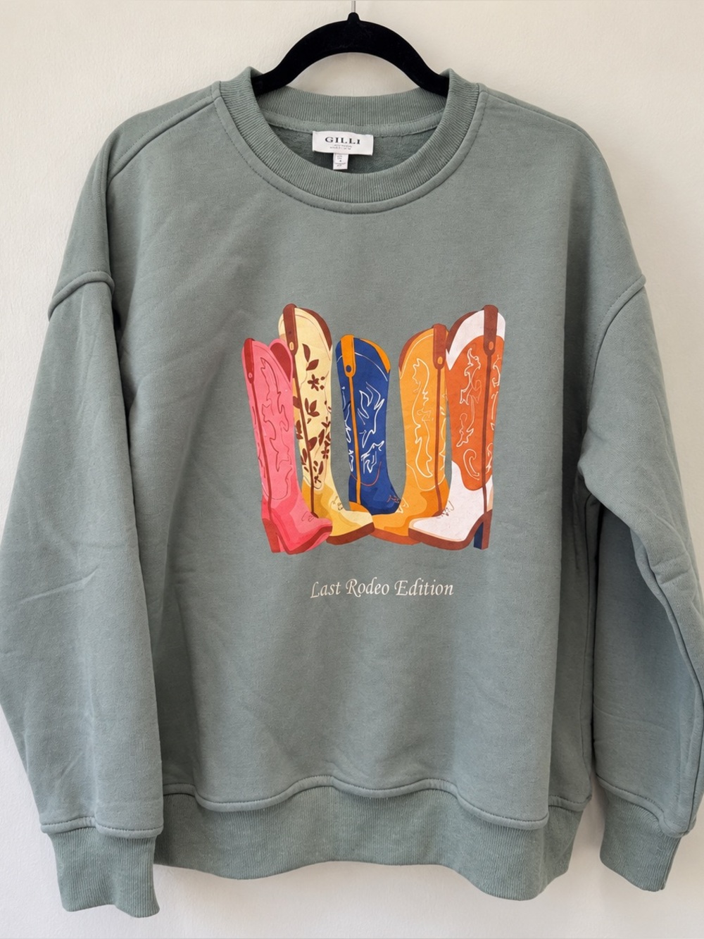 Gilli Sage Crewneck Sweatshirt with Colorful Cowboy Boot Graphic size L